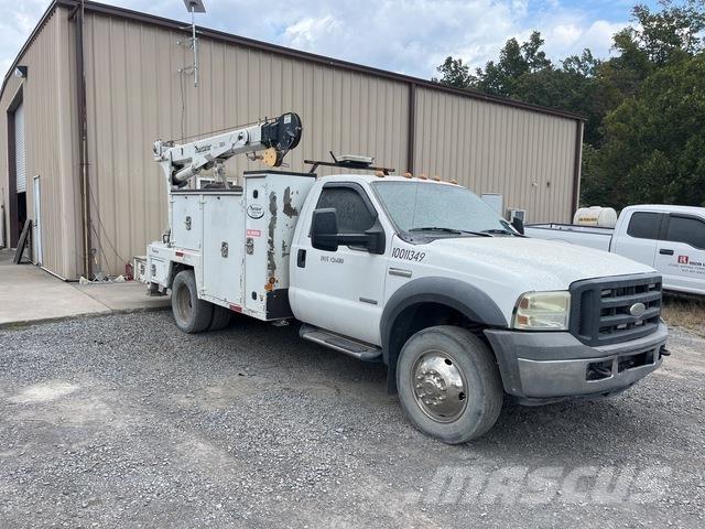Ford F550 多目的／汎用車両