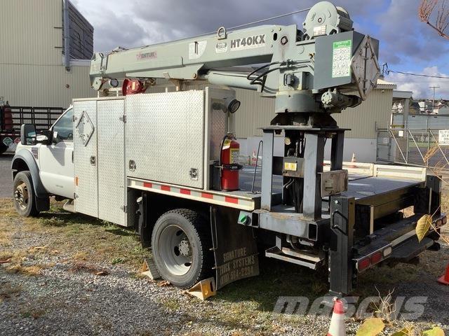 Ford F550 クレーントラック、ユニック車