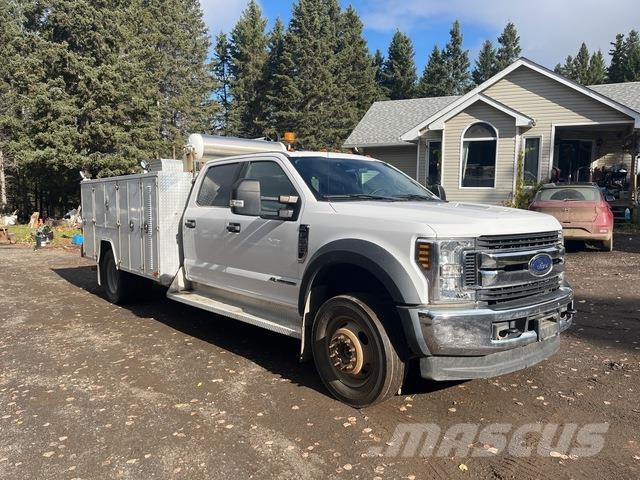 Ford F550 XLT 多目的／汎用車両