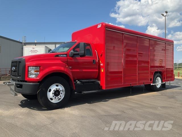 Ford F650 飲料運送車両