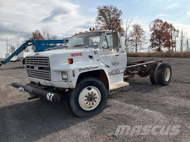 Ford F700 キャビン及び内装