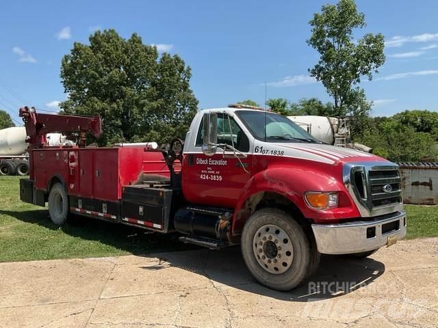 Ford F750 多目的／汎用車両