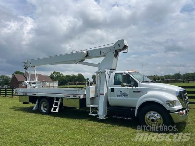 Ford F750 平ボディー