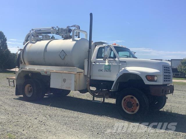 Ford F800 コンバイン／バキュームトラック