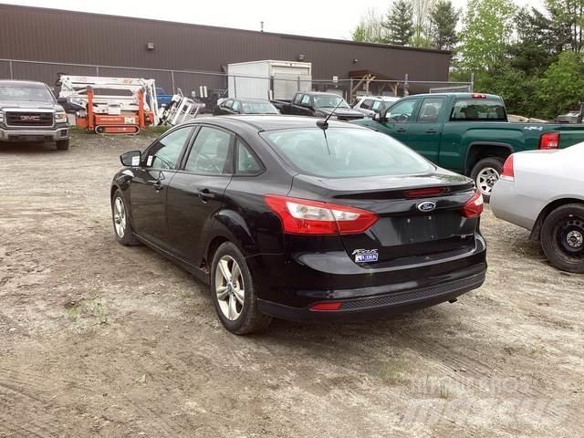 Ford Focus SE 自動車