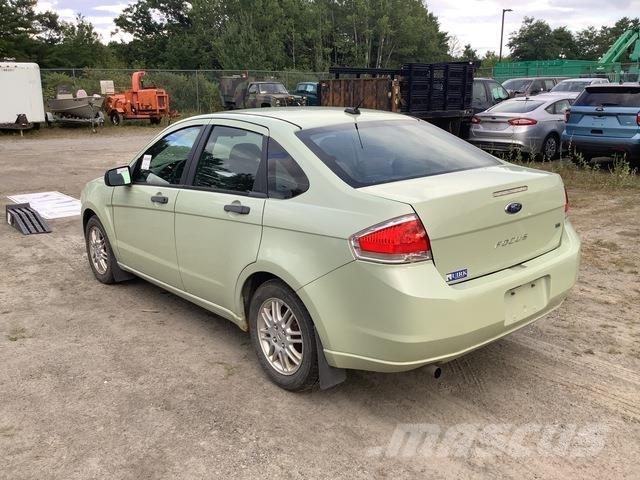 Ford Focus SE 自動車
