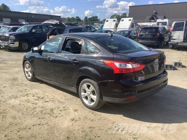 Ford Focus SE 自動車