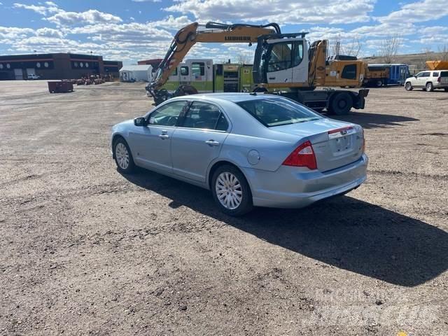 Ford Fusion 自動車