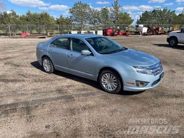 Ford Fusion 自動車