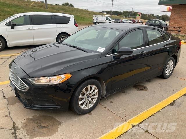 Ford Fusion 自動車