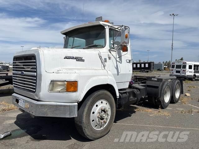 Ford L9000 中古トラクターヘッド | トレーラーヘッド