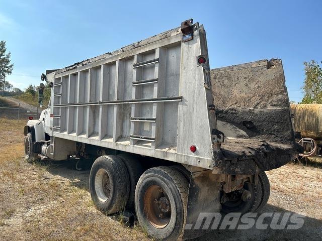 Ford L9000 ダンプ