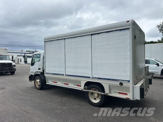 Ford LCF 飲料運送車両