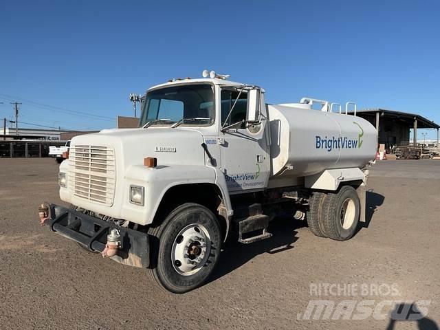 Ford LN8000 給水車