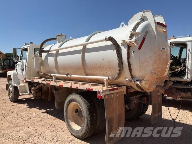 Ford LN8000F コンバイン／バキュームトラック