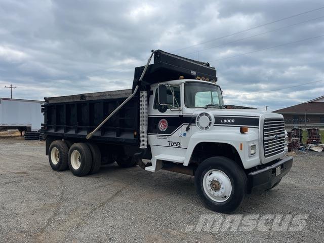 Ford LT9000 ダンプ