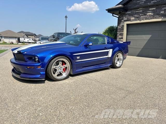 Ford Mustang 自動車