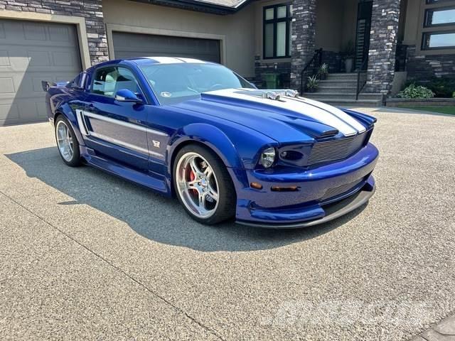 Ford Mustang 自動車