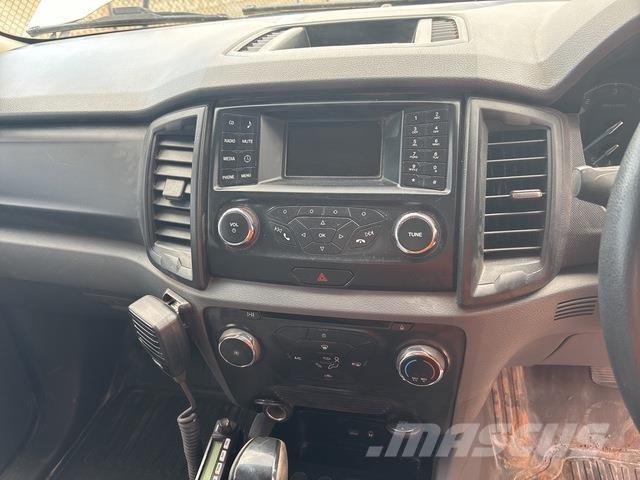 Ford Ranger ピックアップ／ドロップサイド