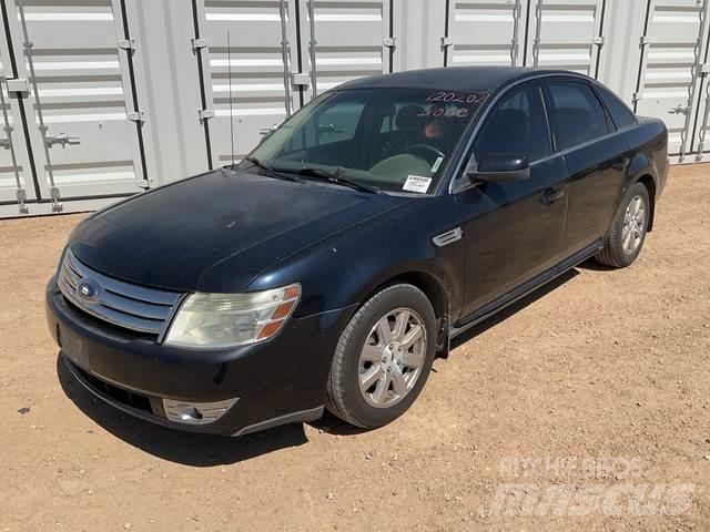 Ford Taurus SE 自動車