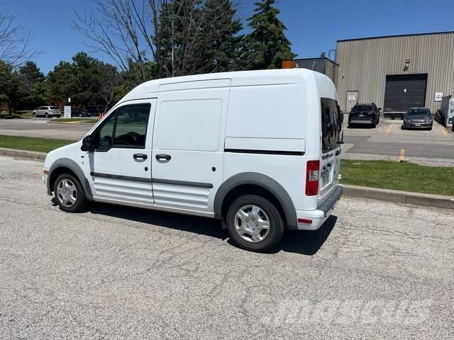 Ford Transit パネルバン