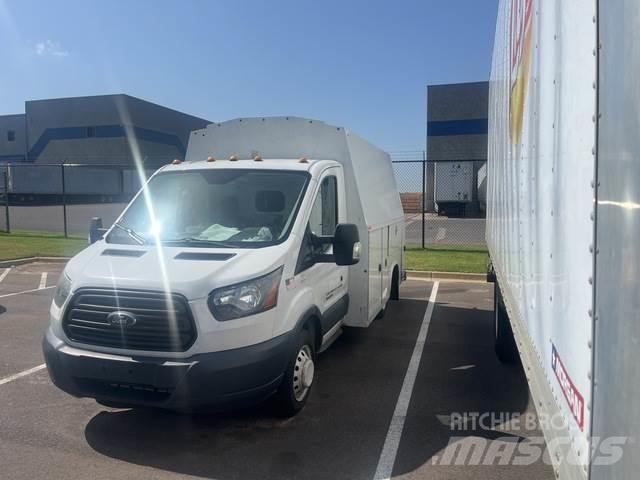 Ford Transit パネルバン