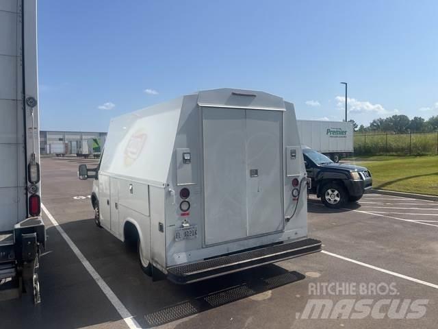 Ford Transit パネルバン