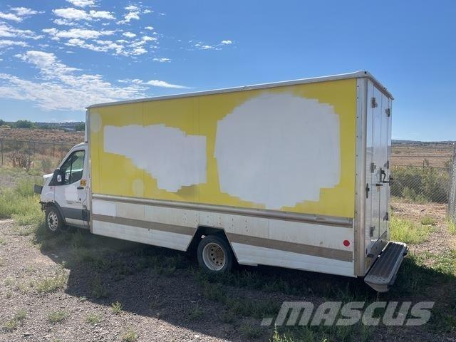 Ford Transit パネルバン