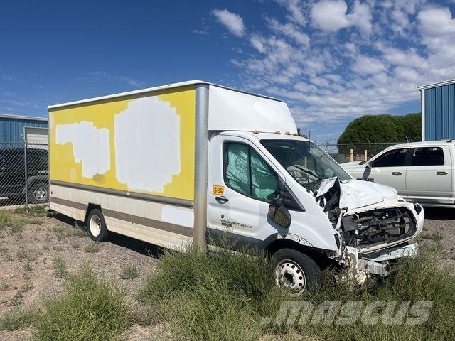 Ford Transit パネルバン