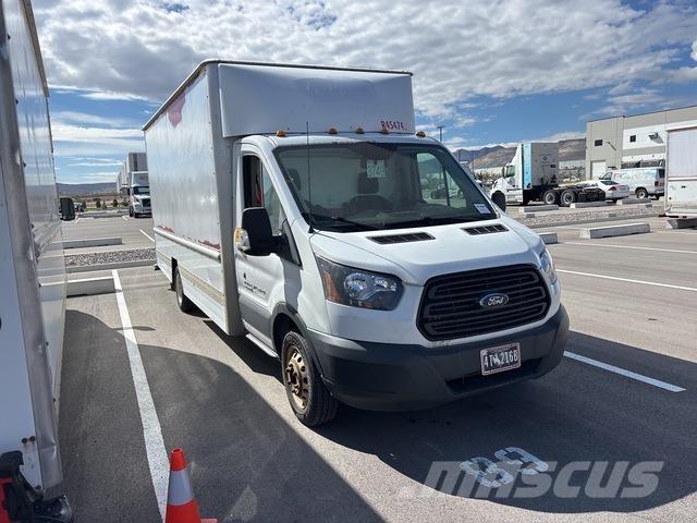 Ford Transit パネルバン