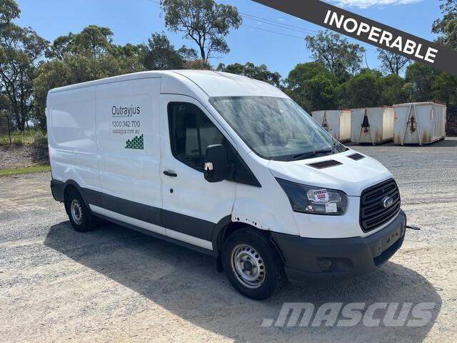 Ford Transit パネルバン