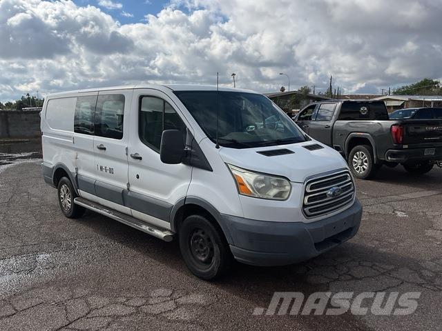 Ford Transit パネルバン