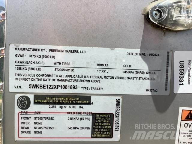 Freedom ボックスボディートレーラー