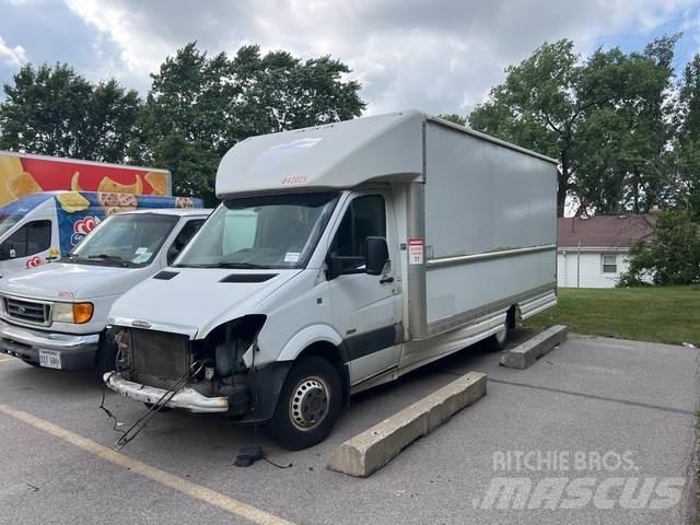 Freightliner  パネルバン