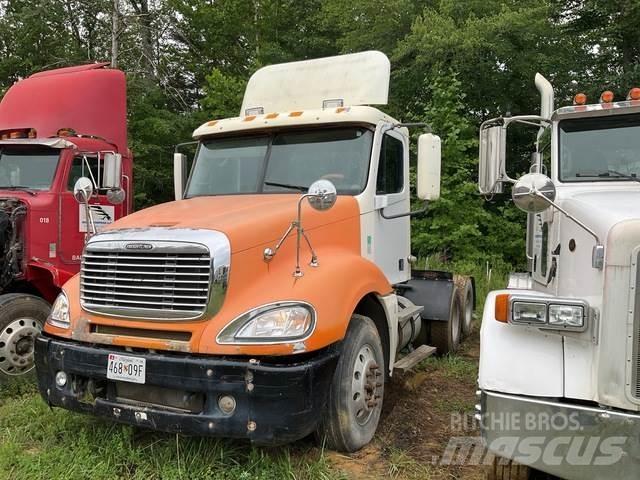 Freightliner  中古トラクターヘッド | トレーラーヘッド