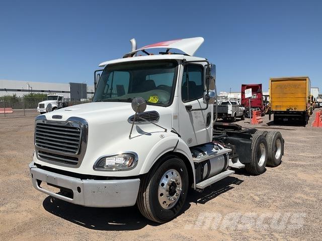 Freightliner  中古トラクターヘッド | トレーラーヘッド