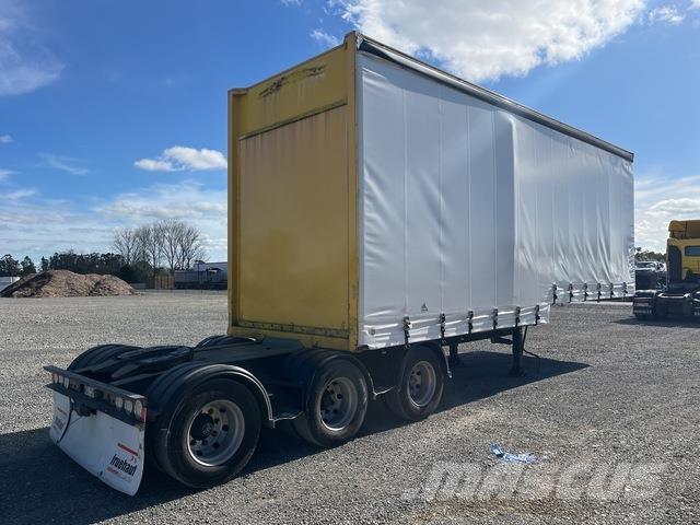 Fruehauf  カーテンサイダートレーラー