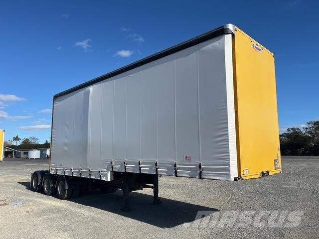 Fruehauf  カーテンサイダートレーラー