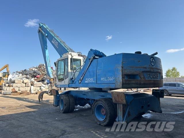 Fuchs MHL360 廃棄物／工業産廃処理機