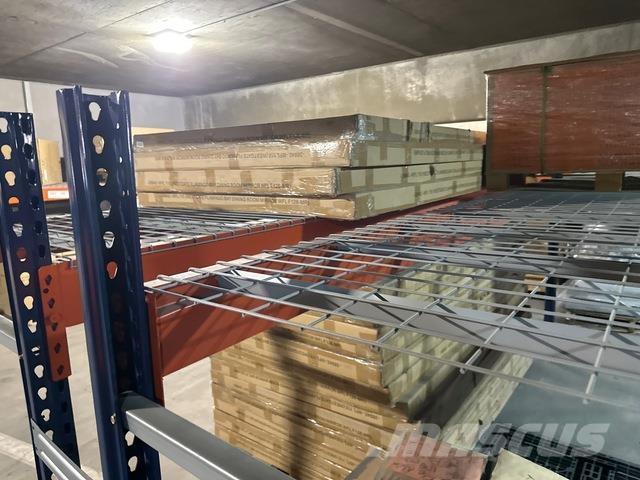  Gavorrano 建設機械 -　その他