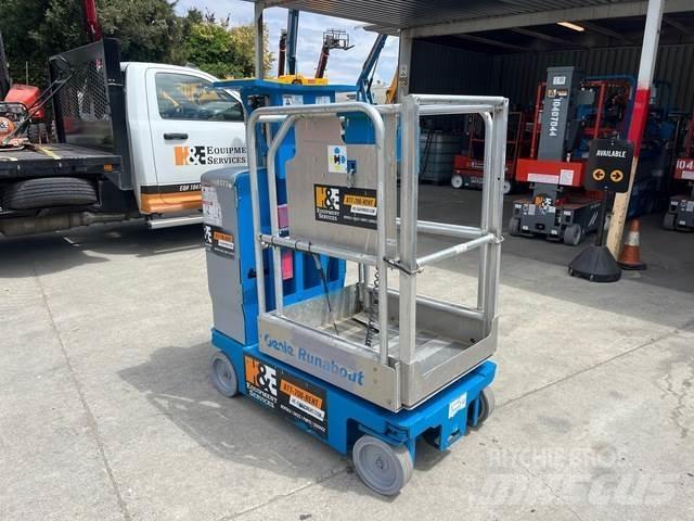 Genie GR-12 垂直昇降型リフト