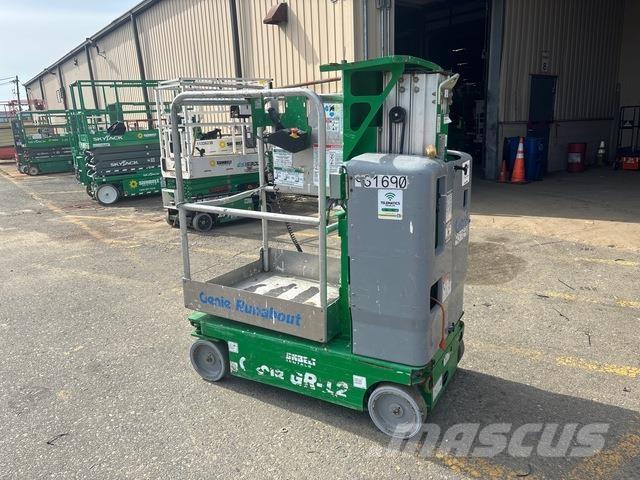 Genie GR-12 垂直昇降型リフト