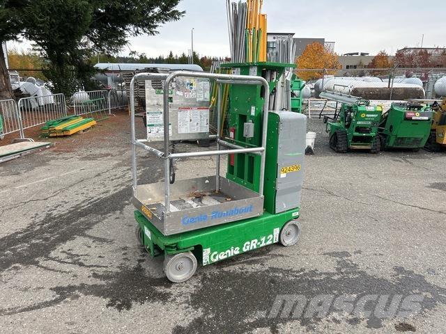Genie GR-12 垂直昇降型リフト