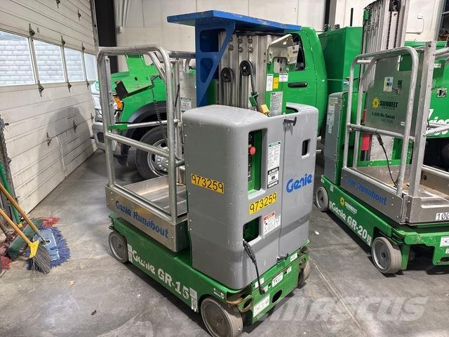 Genie GR-15 垂直昇降型リフト