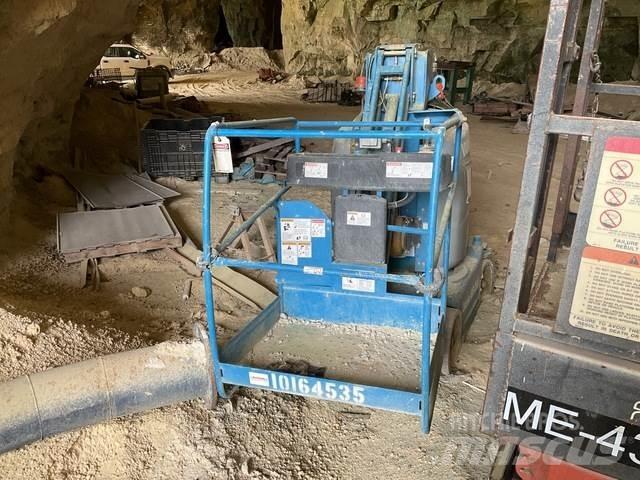 Genie GR-26J 垂直昇降型リフト