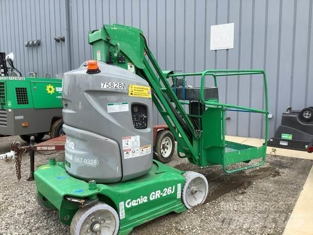 Genie GR26J 垂直昇降型リフト