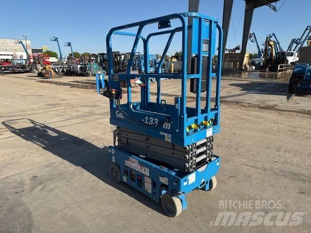 Genie GS-1330M シザースリフト