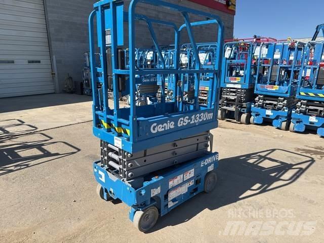 Genie GS-1330M シザースリフト