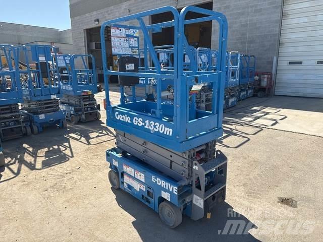 Genie GS-1330M シザースリフト