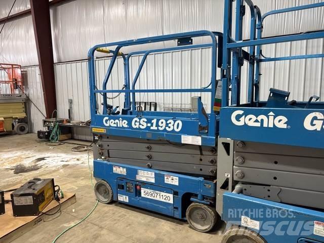 Genie GS-1930 シザースリフト
